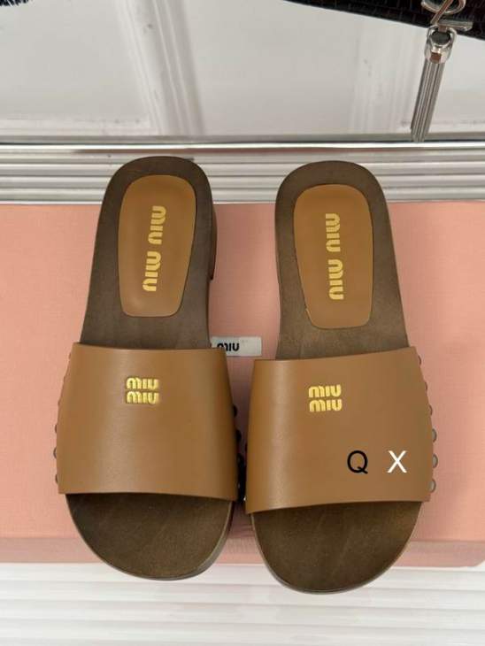 Picture of Miumiu Slippers _SKUMiuMiusz35-40JX1203236
